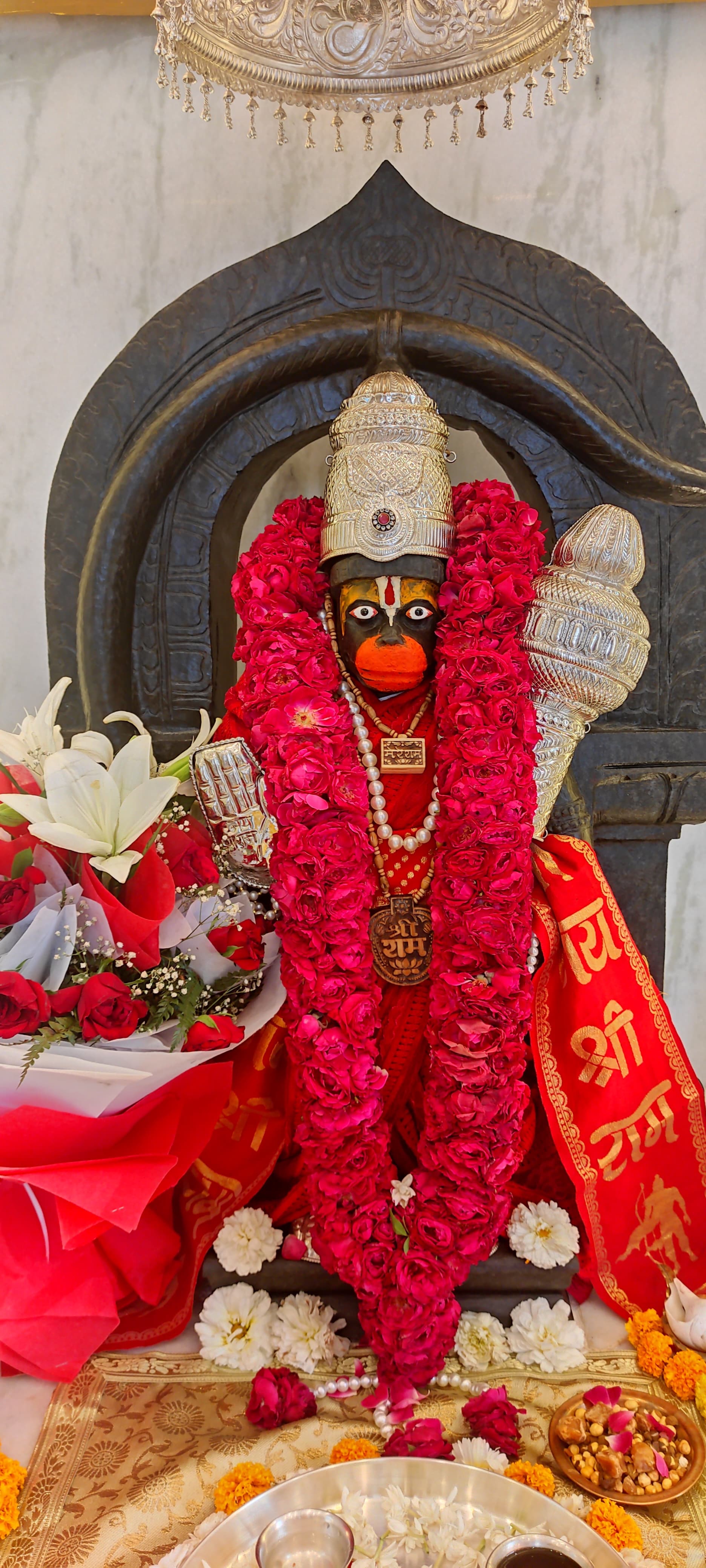 Black Hanuman Ji Murti